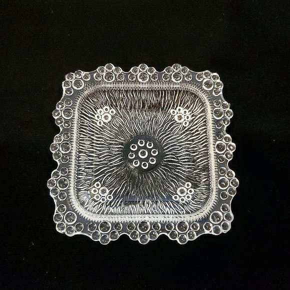 Two (2) Beautiful Vintage Clear Glass Trinket Dishes Coasters Unique Design 4x4 - Picture 4 of 7